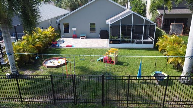 8860 Fawn Ridge DR, Fort Myers, FL 33912