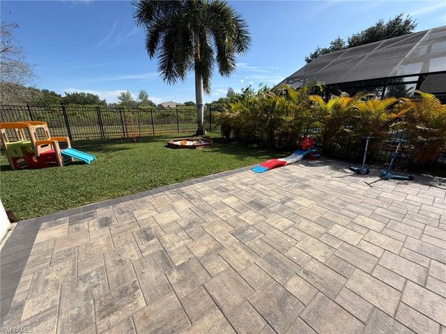 8860 Fawn Ridge DR, Fort Myers, FL 33912