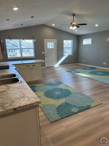 627 Oak ST, Emporia, KS 66801