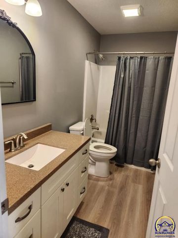 627 Oak ST, Emporia, KS 66801