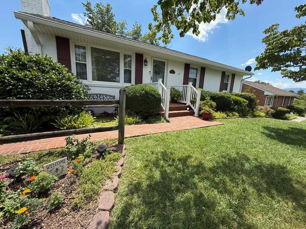 816 MORAN AVE, Salem, VA 24153