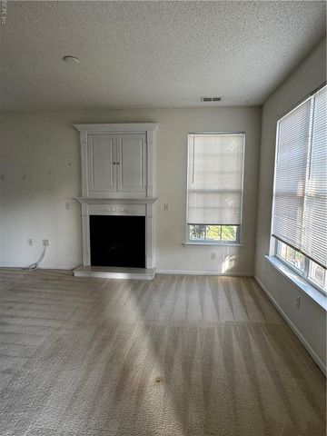 2037 Smallbrooke CT, Virginia Beach, VA 23454