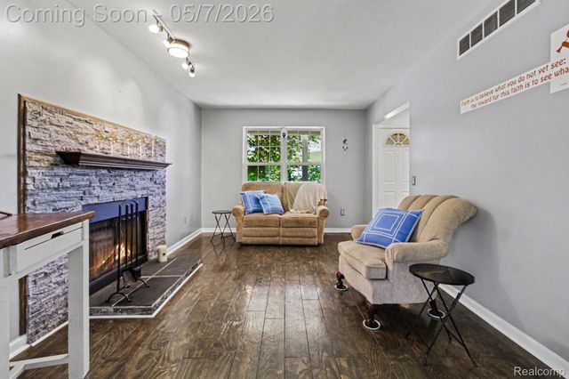 7843 Briarbrook Drive, Ypsilanti Charter Township, MI 48197