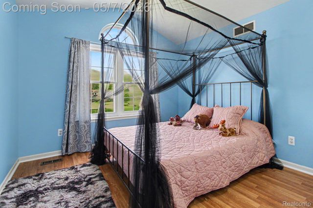 7843 Briarbrook Drive, Ypsilanti Charter Township, MI 48197