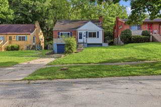 1694 Ashbrook Drive, Cincinnati, OH 45238