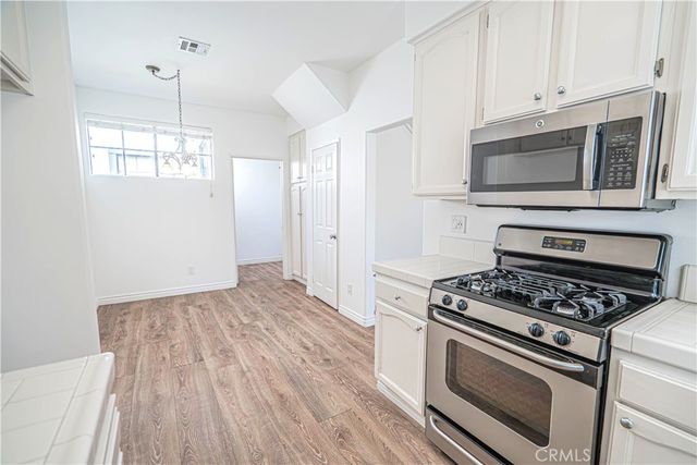 4797 Taranto, Oak Park, CA 91377