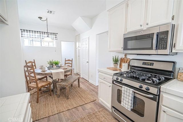 4797 Taranto, Oak Park, CA 91377