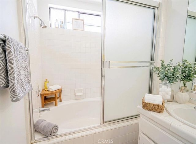 4797 Taranto, Oak Park, CA 91377