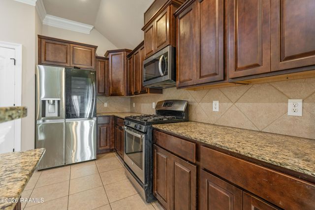 101 Ace Lane, Lafayette, LA 70506