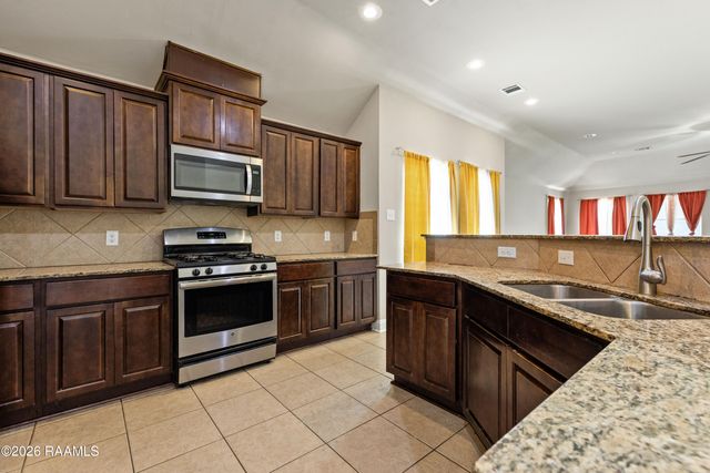 101 Ace Lane, Lafayette, LA 70506