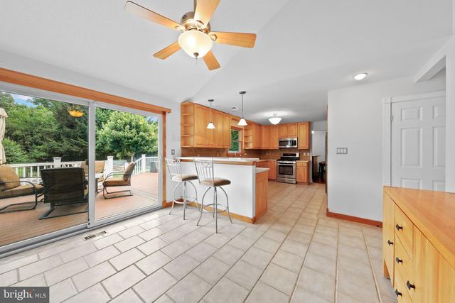 4 CASTLE CT, Bordentown, NJ 08620