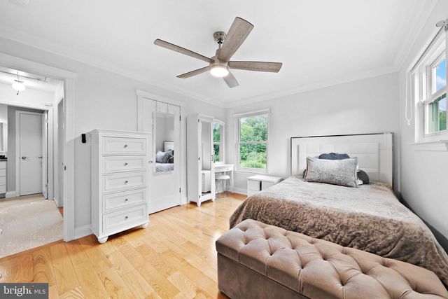 4 CASTLE CT, Bordentown, NJ 08620