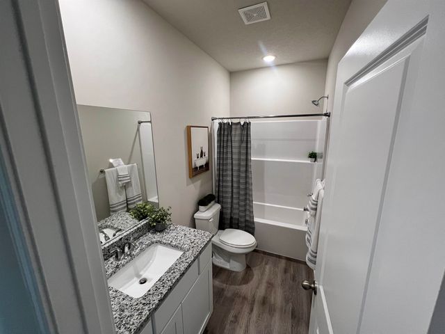 3139 E Highridge Ct, Park City, KS 67219