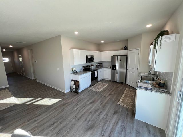 3139 E Highridge Ct, Park City, KS 67219