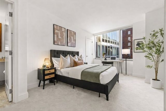 1 Charles St S 6-A, Boston, MA 02116