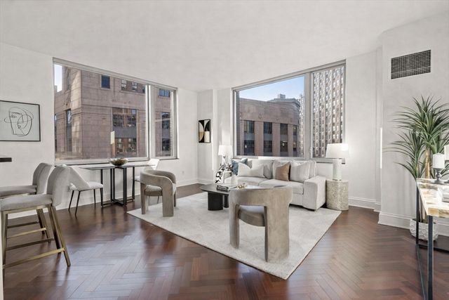 1 Charles St S 6-A, Boston, MA 02116