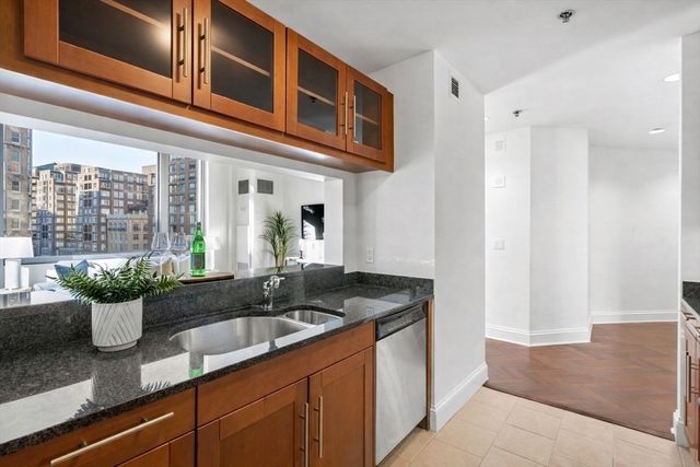 1 Charles St S 6-A, Boston, MA 02116