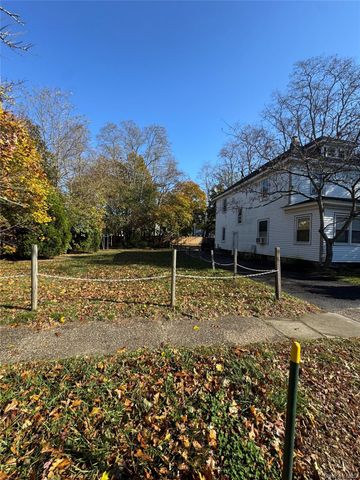 368 Sweezy Avenue, Riverhead, NY 11901