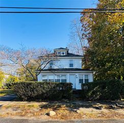 368 Sweezy Avenue, Riverhead, NY 11901