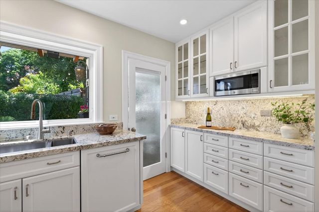 1315 James Avenue, Redwood City, CA 94062