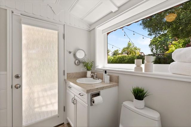 1315 James Avenue, Redwood City, CA 94062