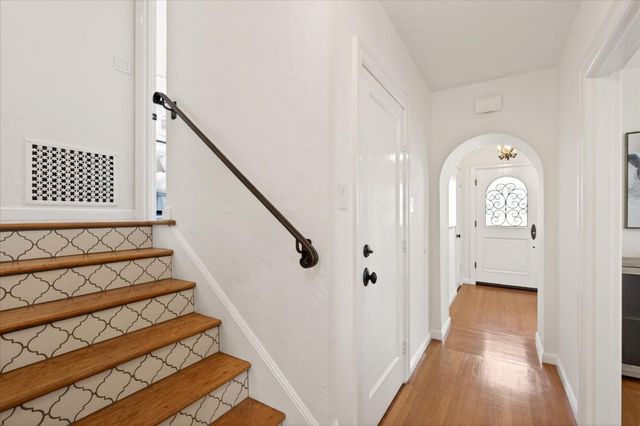 1315 James Avenue, Redwood City, CA 94062