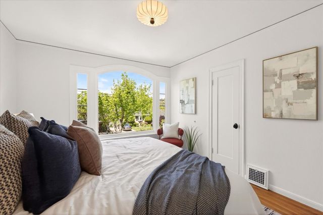 1315 James Avenue, Redwood City, CA 94062