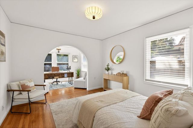 1315 James Avenue, Redwood City, CA 94062