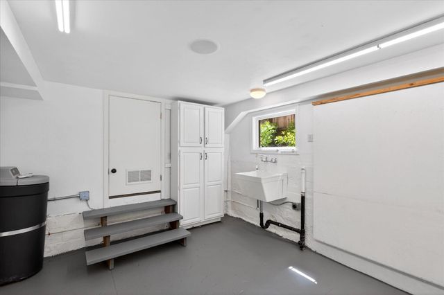 1315 James Avenue, Redwood City, CA 94062