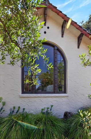 1315 James Avenue, Redwood City, CA 94062