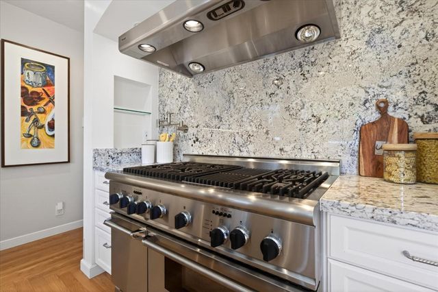 1315 James Avenue, Redwood City, CA 94062