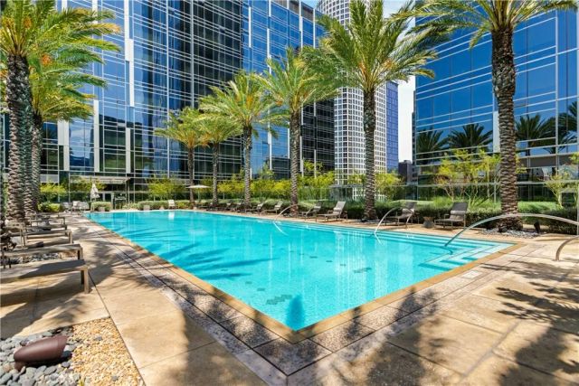 877 S Francisco Street 717, Los Angeles, CA 90017