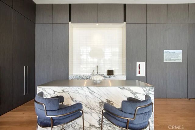 877 S Francisco Street 717, Los Angeles, CA 90017
