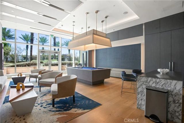 877 S Francisco Street 717, Los Angeles, CA 90017