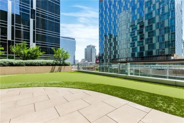877 S Francisco Street 717, Los Angeles, CA 90017