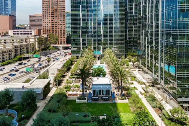 877 S Francisco Street 717, Los Angeles, CA 90017