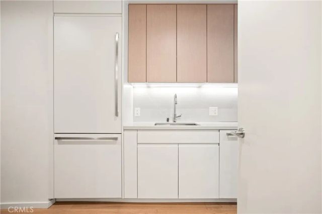 877 S Francisco Street 717, Los Angeles, CA 90017