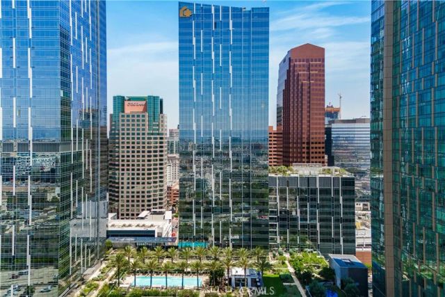 877 S Francisco Street 717, Los Angeles, CA 90017