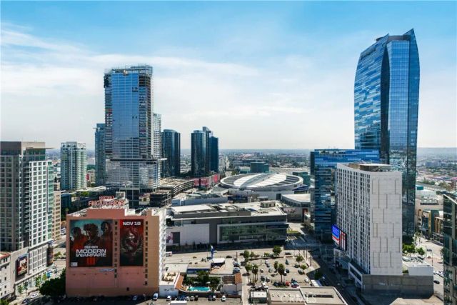 877 S Francisco Street 717, Los Angeles, CA 90017