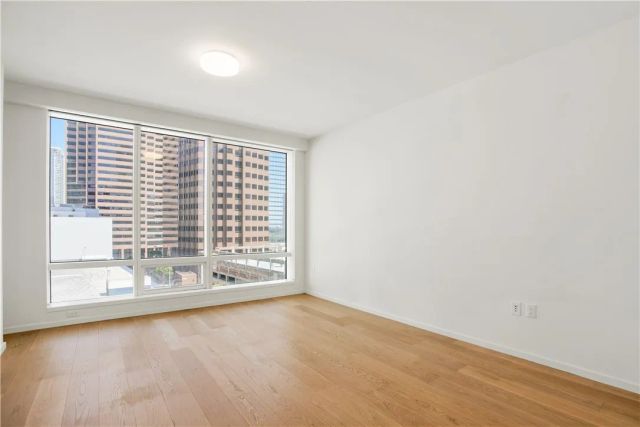 877 S Francisco Street 717, Los Angeles, CA 90017