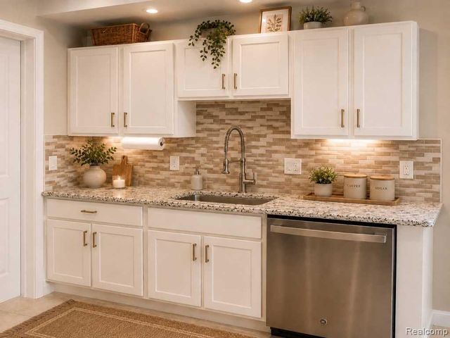 54601 Monarch Drive, Shelby Twp, MI 48316