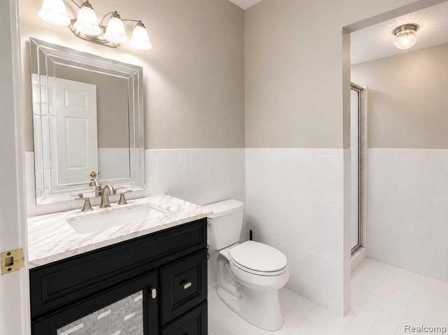54601 Monarch Drive, Shelby Twp, MI 48316