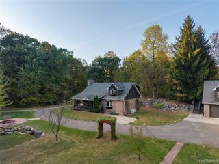 2631 Lakeville Road, Oxford, MI 48370