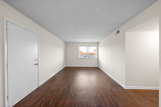 225 Clara Dr Unit 2L, Pembroke, KY 42266