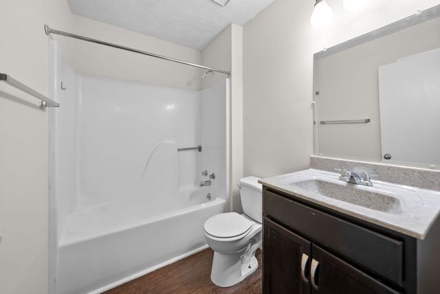 225 Clara Dr Unit 2L, Pembroke, KY 42266