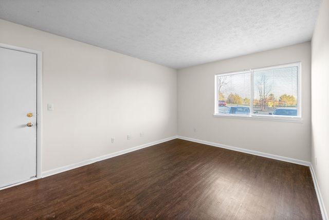 225 Clara Dr Unit 2L, Pembroke, KY 42266