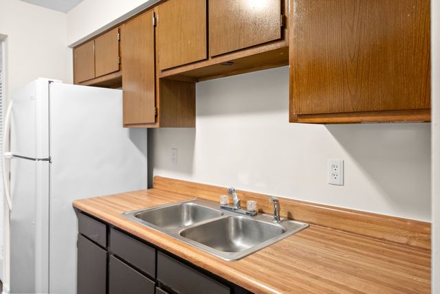 225 Clara Dr Unit 2L, Pembroke, KY 42266