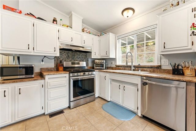 9036 Lemon Ave, La Mesa, CA 91941