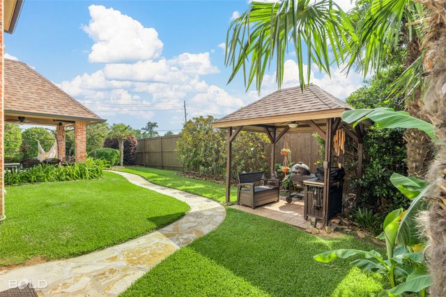 10040 Loveland Court, Shreveport, LA 71106