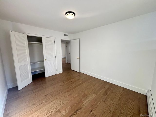 225 Cleveland Avenue, Mineola, NY 11501